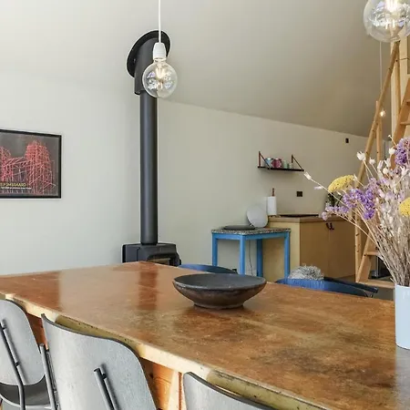 2 Bedroom Gorgeous In *