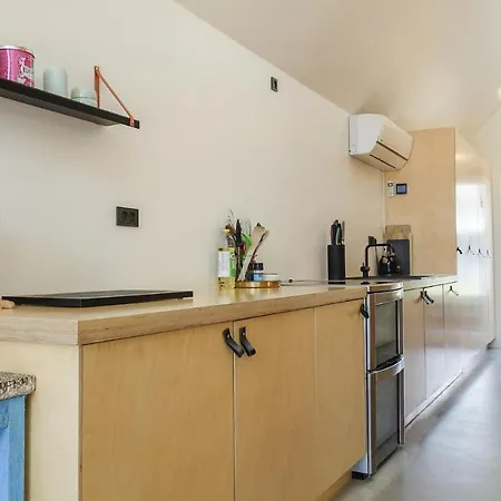2 Bedroom Gorgeous In